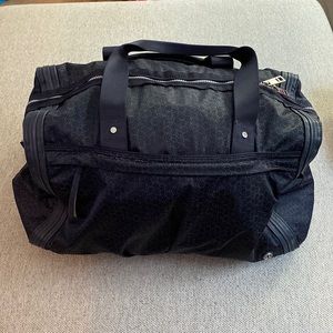 Lululemon duffel gym bag